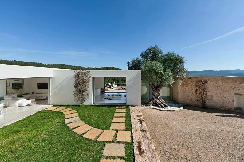 Villa Natura Buscatell in Ibiza's countryside