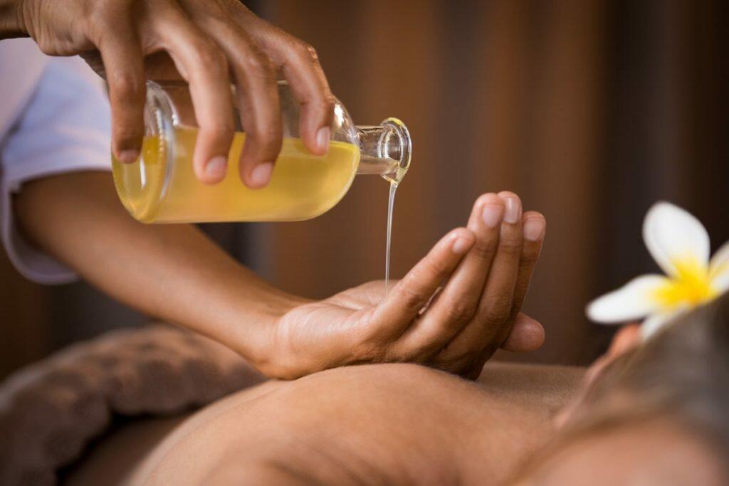 massage relaxant villa Ibiza