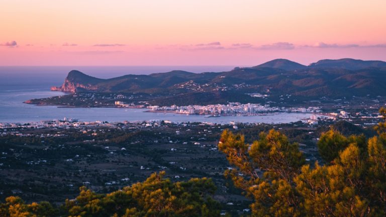 Vivre à Ibiza : La vie à San Antonio - Déboulonner ses idées fausses