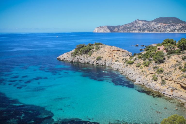 Pâques à Ibiza 2026 : Semaine sainte, événements de printemps et locations de villas