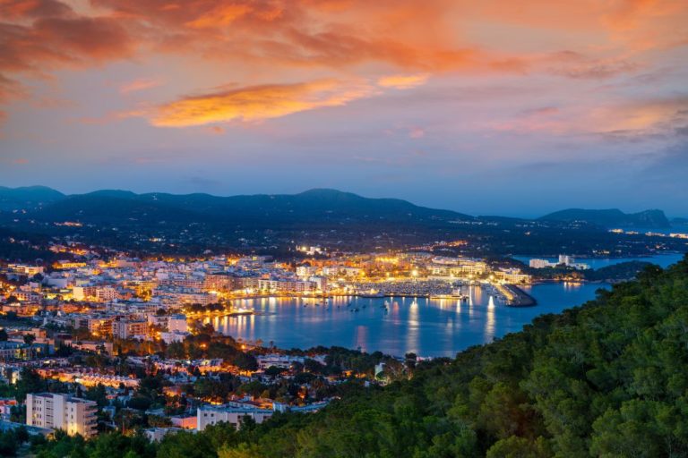 Découvrez Ibiza en hiver : Guide des merveilles hors saison